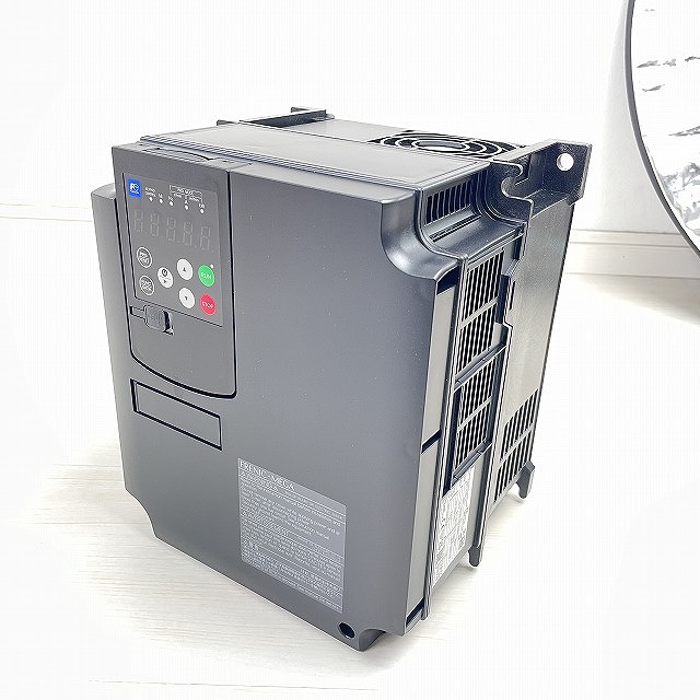 傷のない美品の富士電機FRN7.5G2S-2Jインバータ未使用品を埼玉県朝霞市の買取ヴィレッジへ